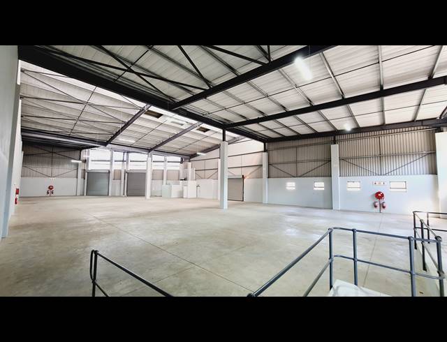 2,275M² WAREHOUSE TO LET IN COSMO BUSINESS PARK